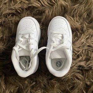 Toddler Nike Air Force Low. Size 8c. Color white